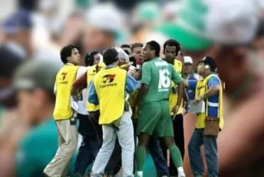 Jogador alviverde chocou o Brasil após briga com o técnico.