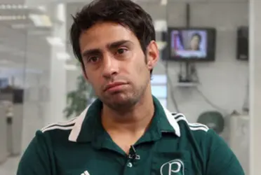 O polêmico ex-jogador palmeirense teve uma crise nervosa no Chile.
