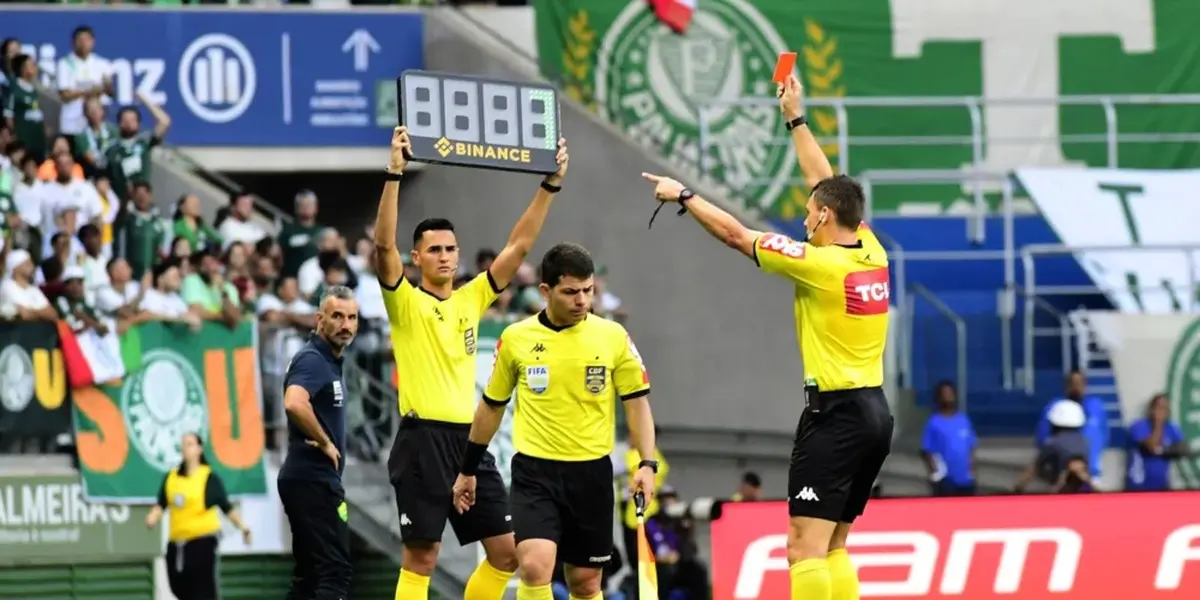 Abel diz não entender expulsão em estreia do Palmeiras