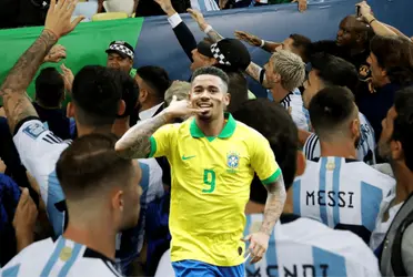 Durante a confusão entre os torcedores, Gabriel Jesus lembrou de algo