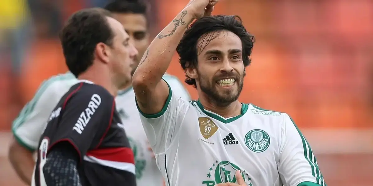 Jogador fez grandes atuações no Palmeiras em suas duas passagens pelo Clube e se tornou ídolo da torcida