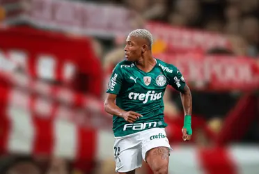 Meia, ex-Palmeiras, poderia ser o nome do meio de campo do Liverpool, segundo os torcedores.